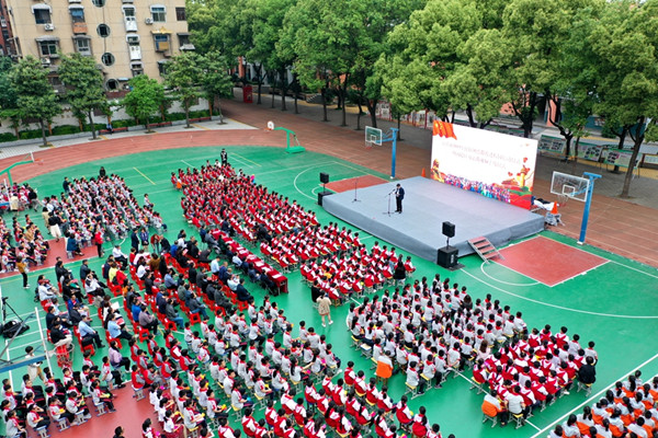 2019年4月，宜昌市民族团结教育进校园启动仪式暨西陵区双语微视频上线仪式在西陵区得胜街小学举行_副本.jpg